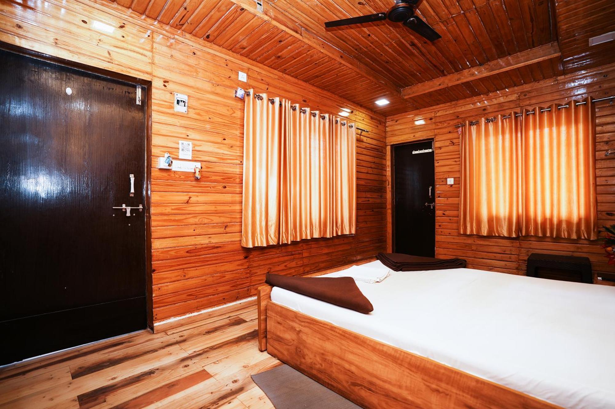 Sunshine Resort Pune Eksteriør billede