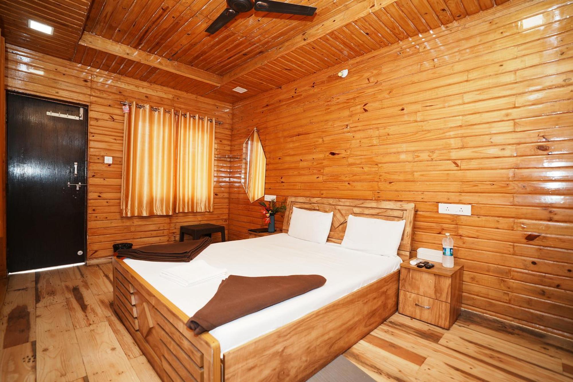 Sunshine Resort Pune Eksteriør billede