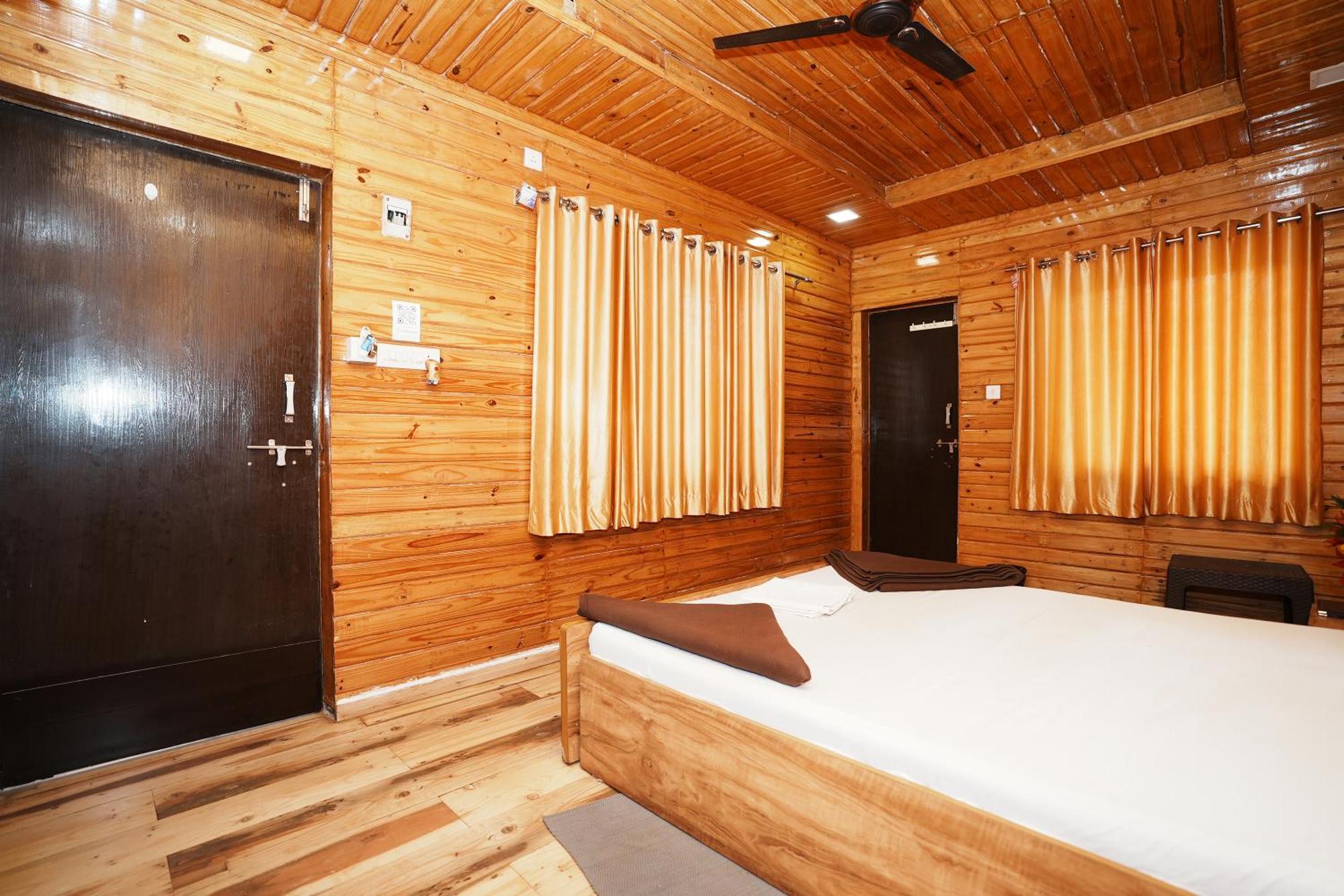 Sunshine Resort Pune Eksteriør billede